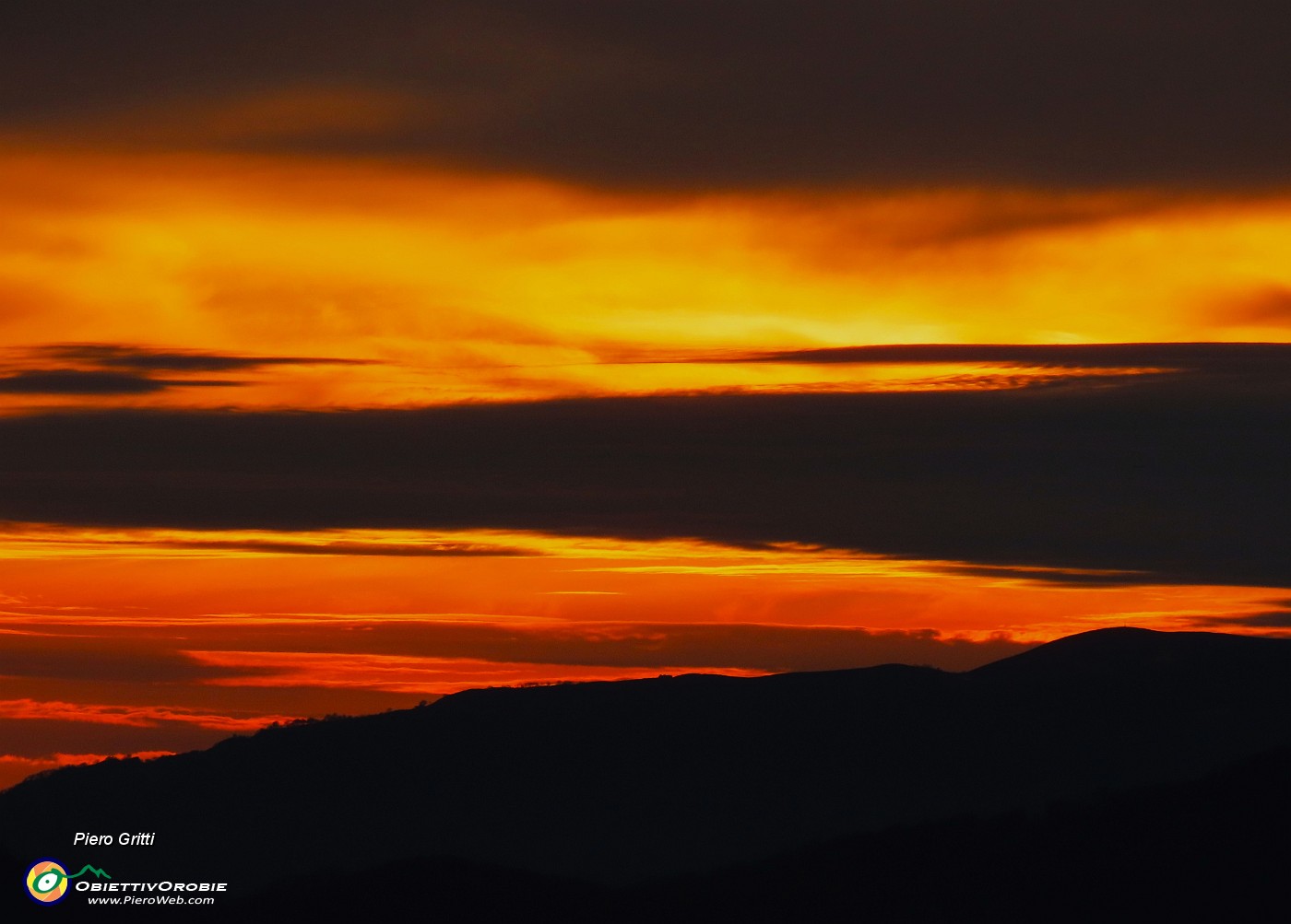53 Colori del tramonto all'orizzonte.JPG